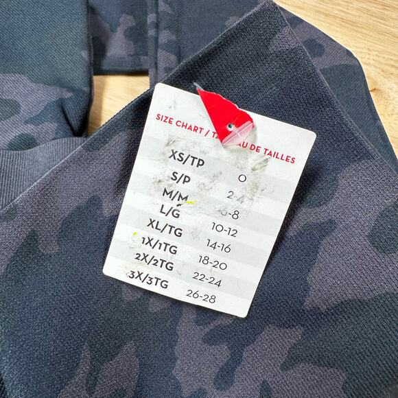 Spanx NWT Seamless Leggings Cotton Black Camo FL3515 Size XS Slimming Shaping - Picture 6 of 10